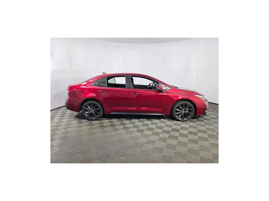 2025 Toyota Corolla Hybrid SE