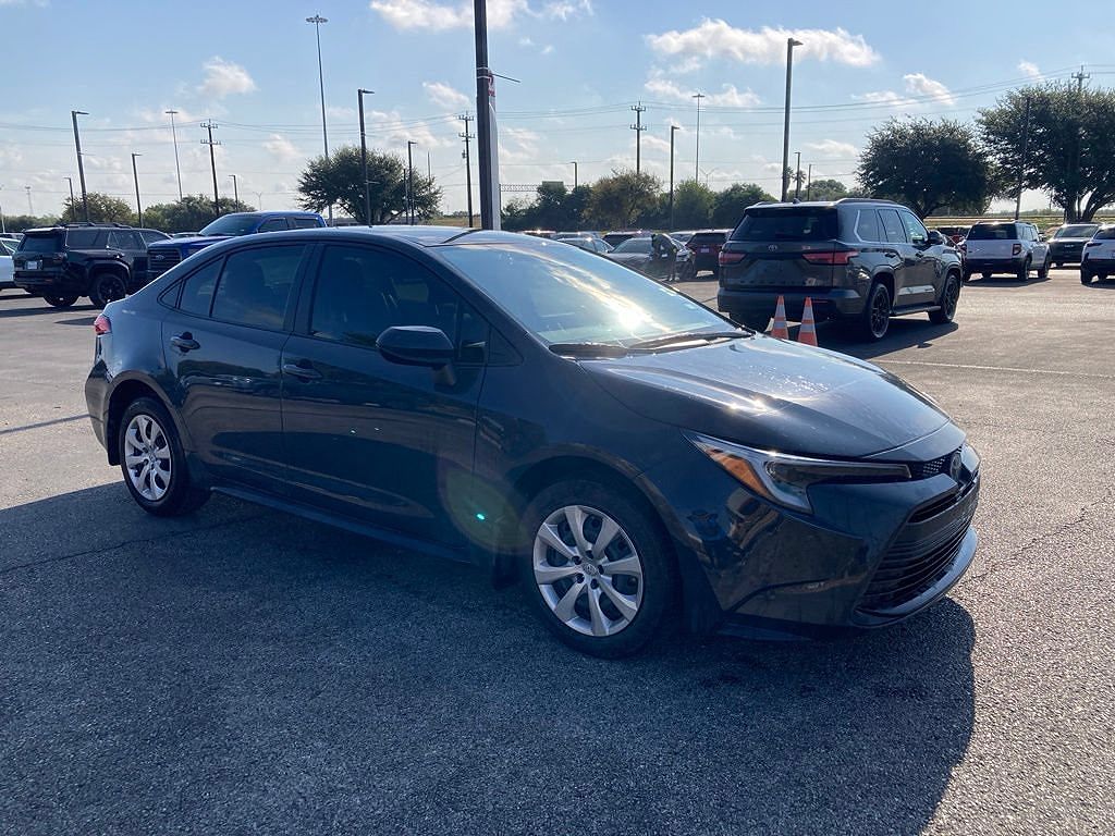 2025 Toyota Corolla Hybrid LE