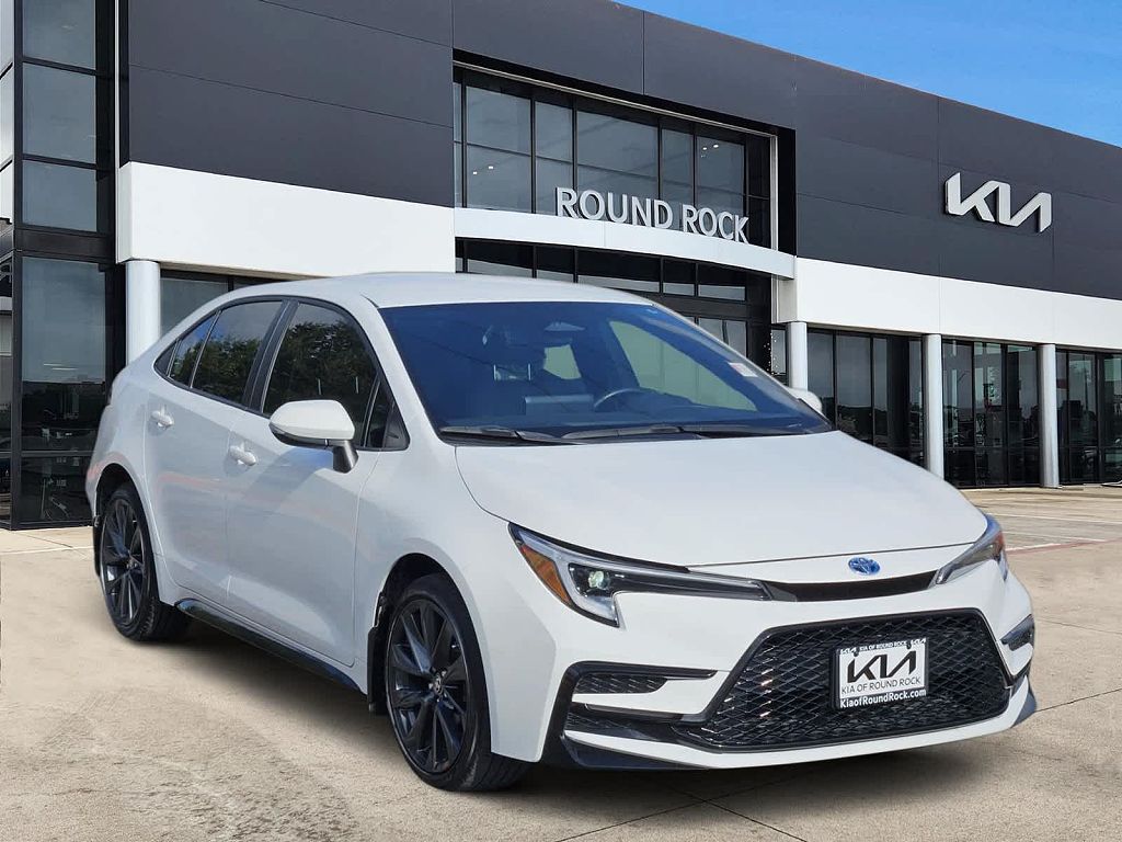 2025 Toyota Corolla Hybrid SE
