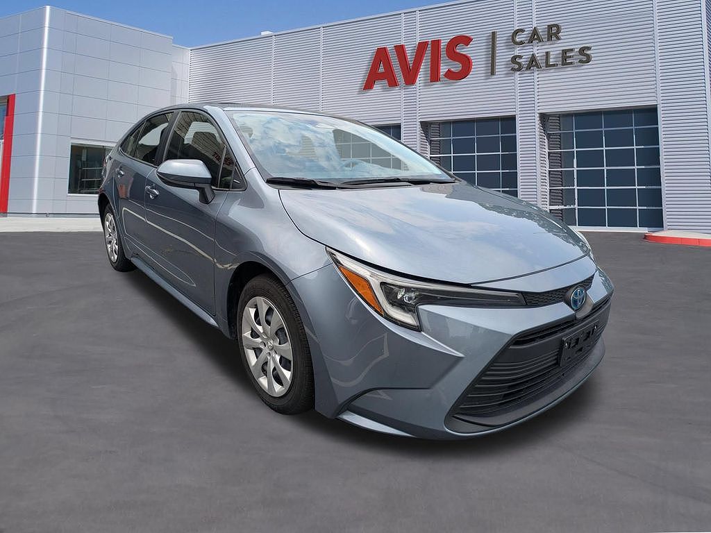 2025 Toyota Corolla Hybrid LE