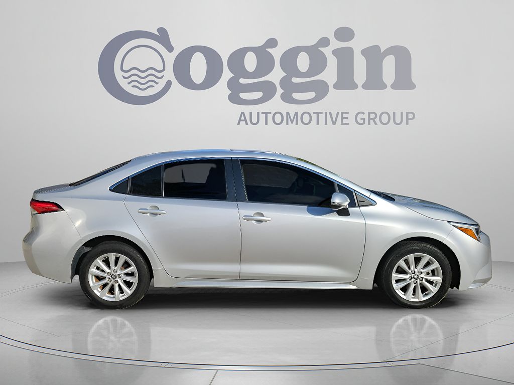 2023 Toyota Corolla Hybrid XLE