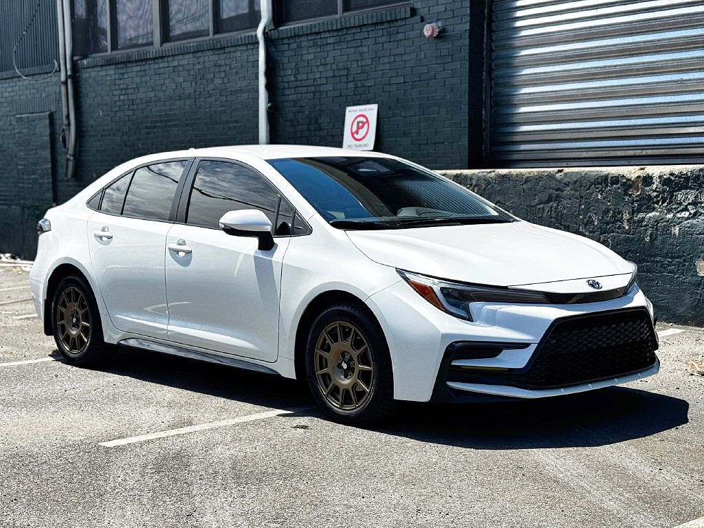 2024 Toyota Corolla Hybrid SE
