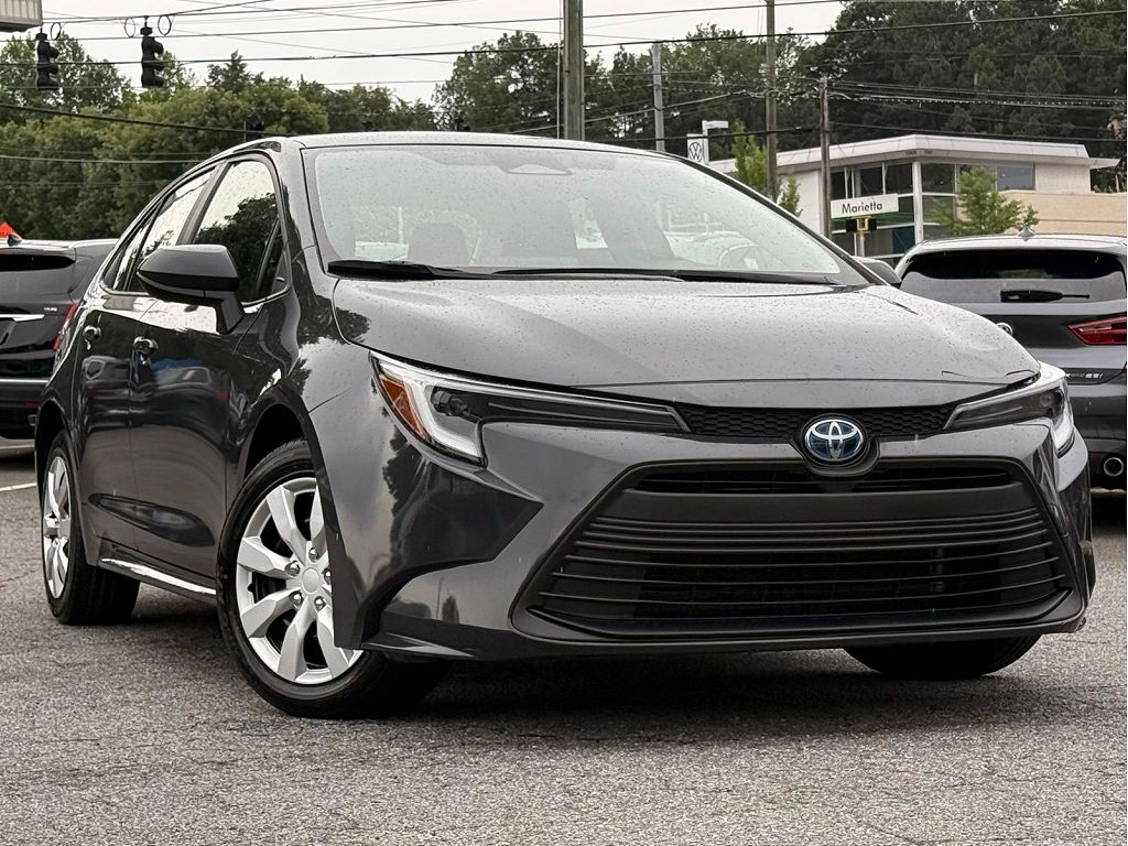 2025 Toyota Corolla Hybrid XLE