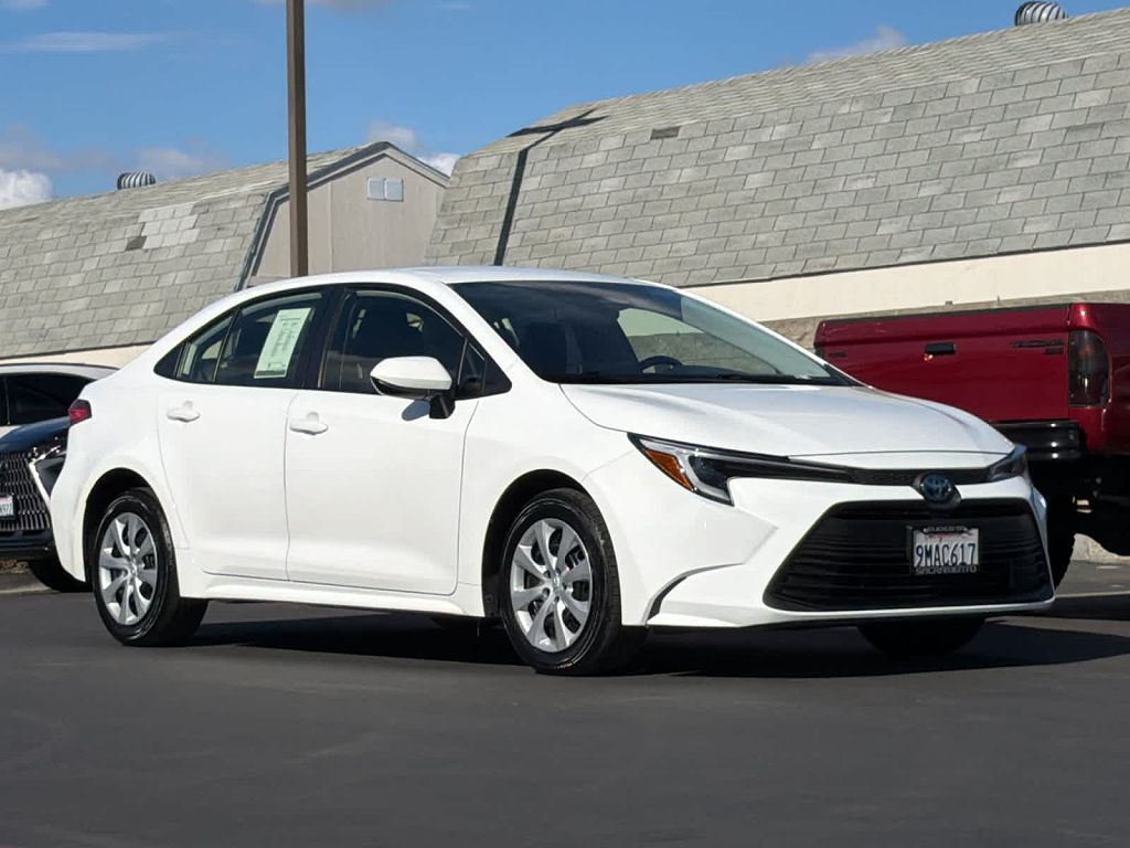 2024 Toyota Corolla Hybrid LE