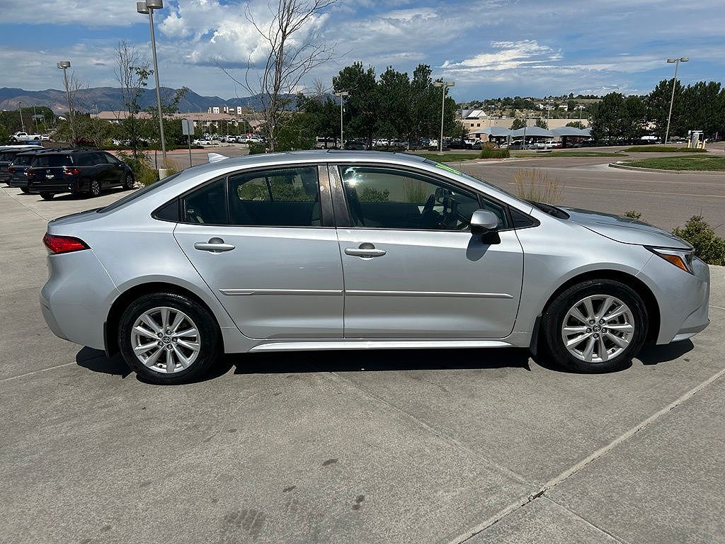 2024 Toyota Corolla Hybrid LE