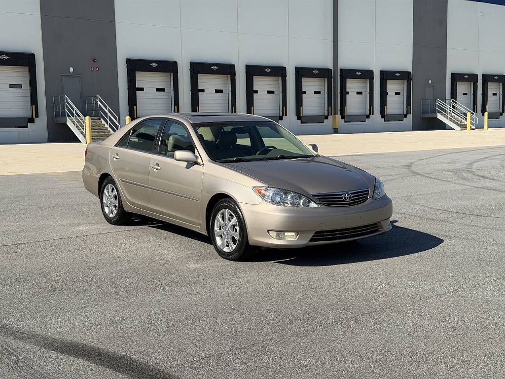 2005 Toyota Camry LE V6