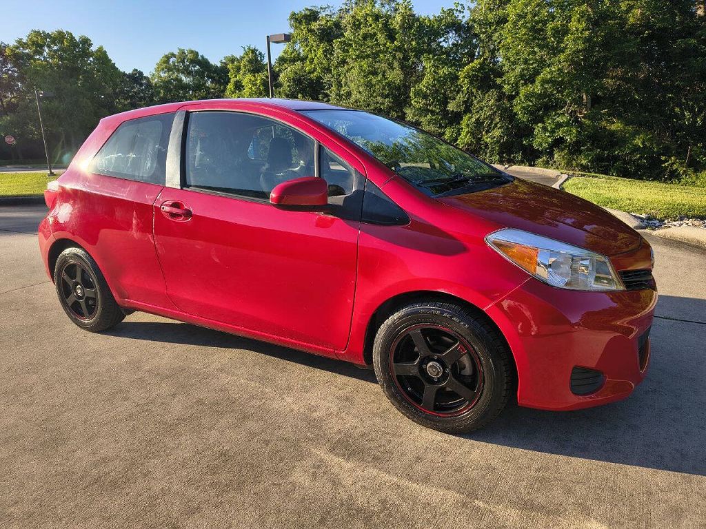 2012 Toyota Yaris L