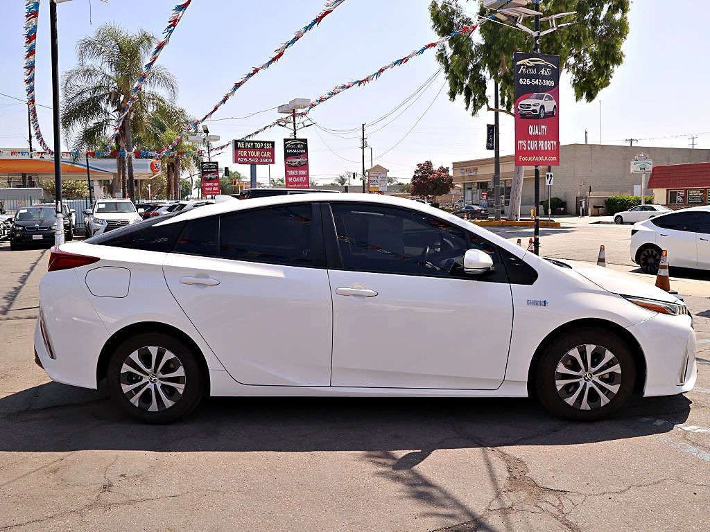 2021 Toyota Prius Prime LE