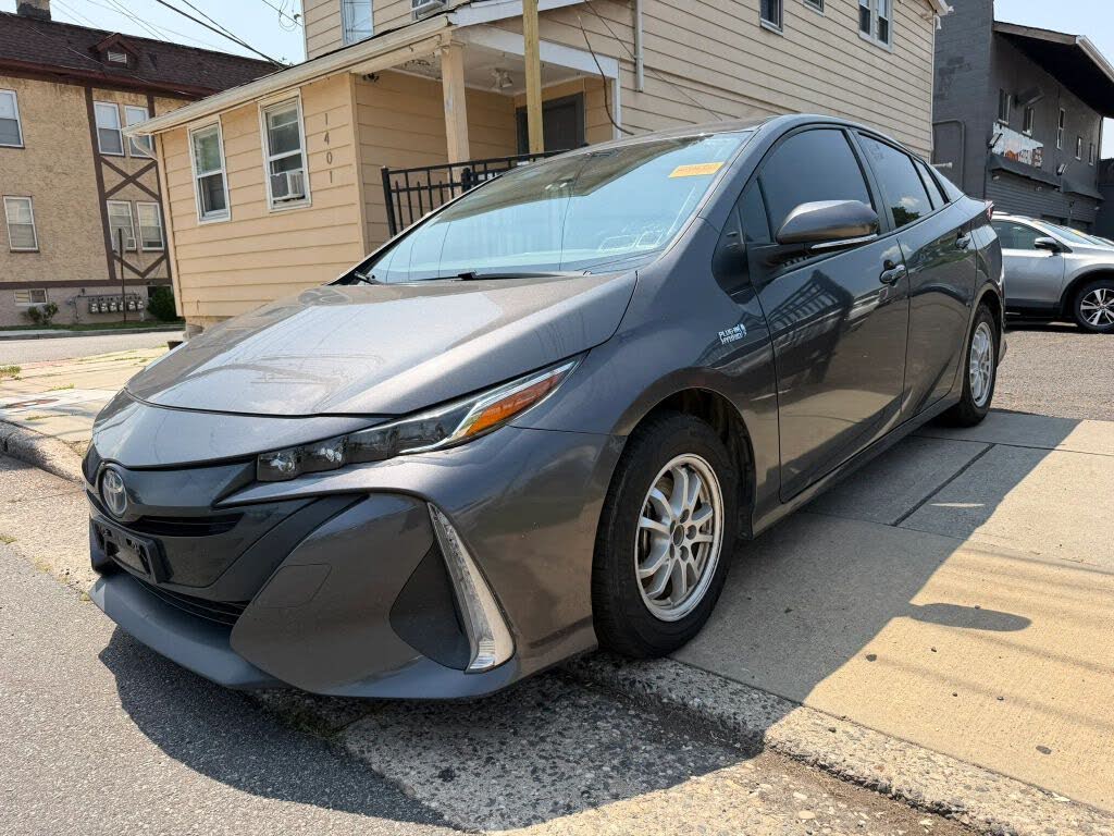 2022 Toyota Prius Prime XLE