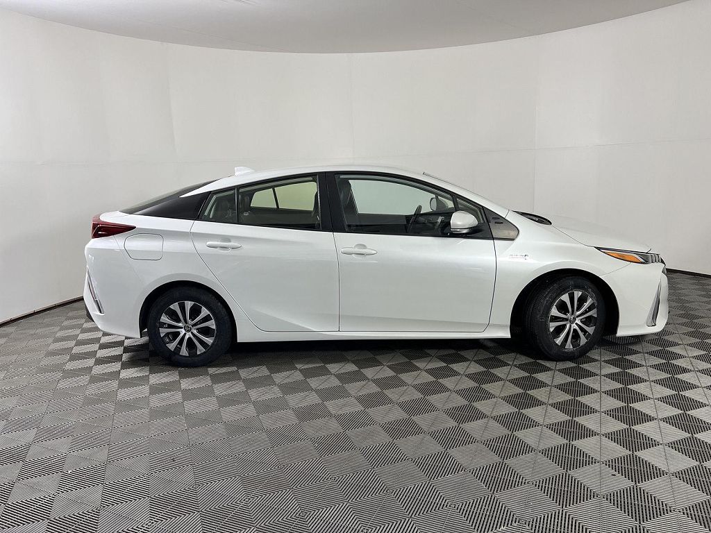 2022 Toyota Prius Prime LE