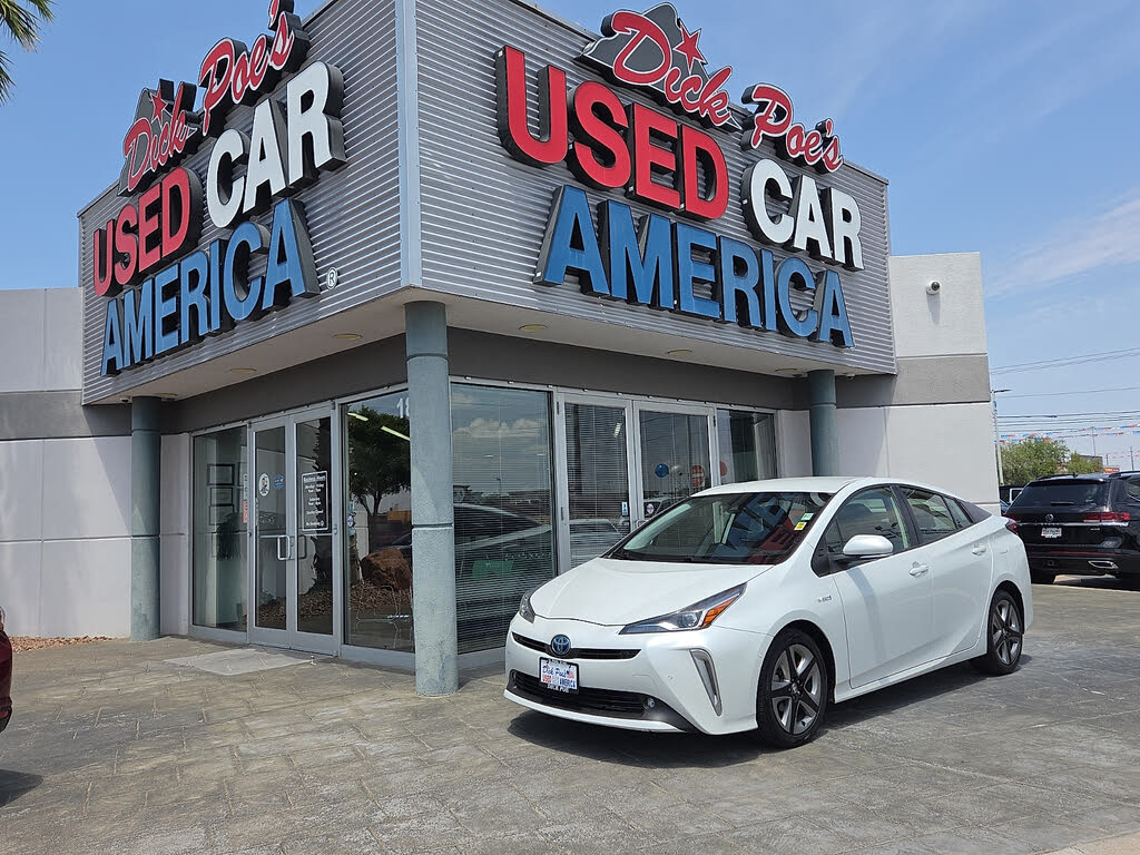 2022 Toyota Prius L Eco