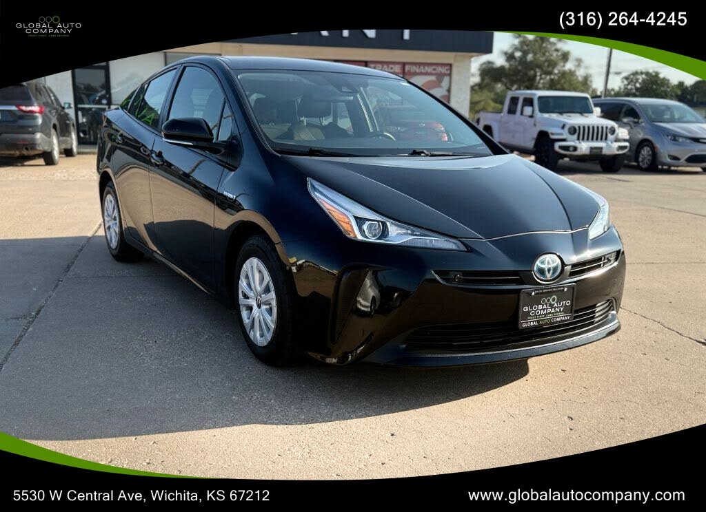 2022 Toyota Prius L Eco