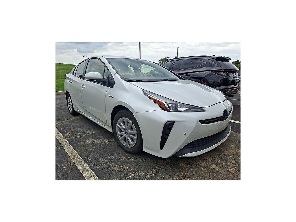 2022 Toyota Prius L Eco