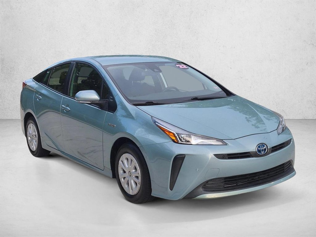 2022 Toyota Prius LE