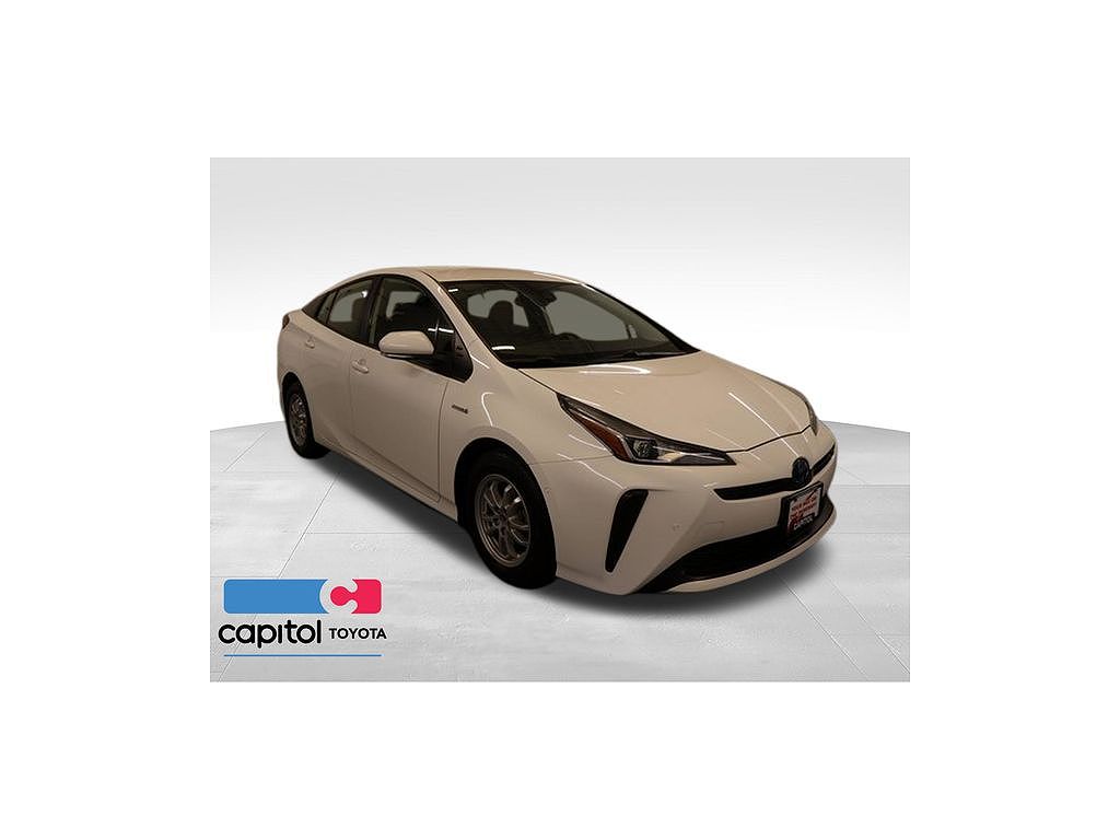 2022 Toyota Prius LE