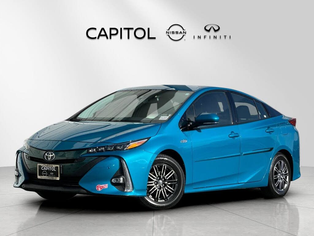 2017 Toyota Prius Prime Plus listing photo