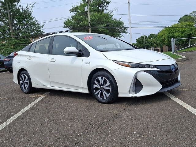 2017 Toyota Prius Prime Plus (Natl)