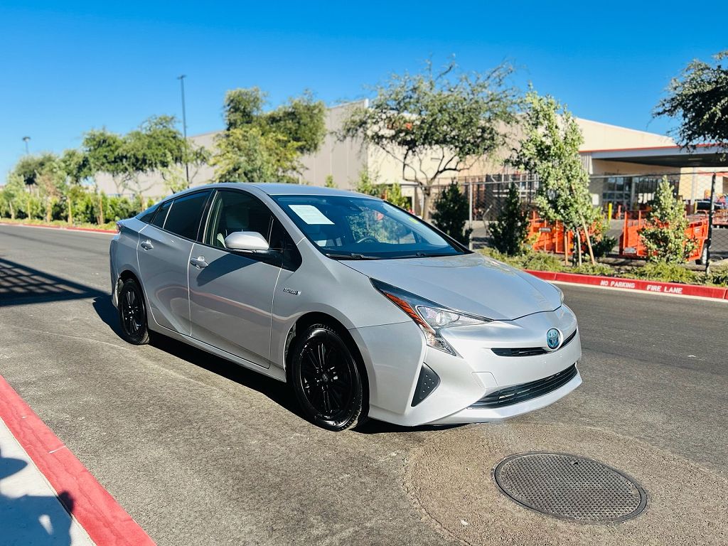 2017 Toyota Prius Three Touring
