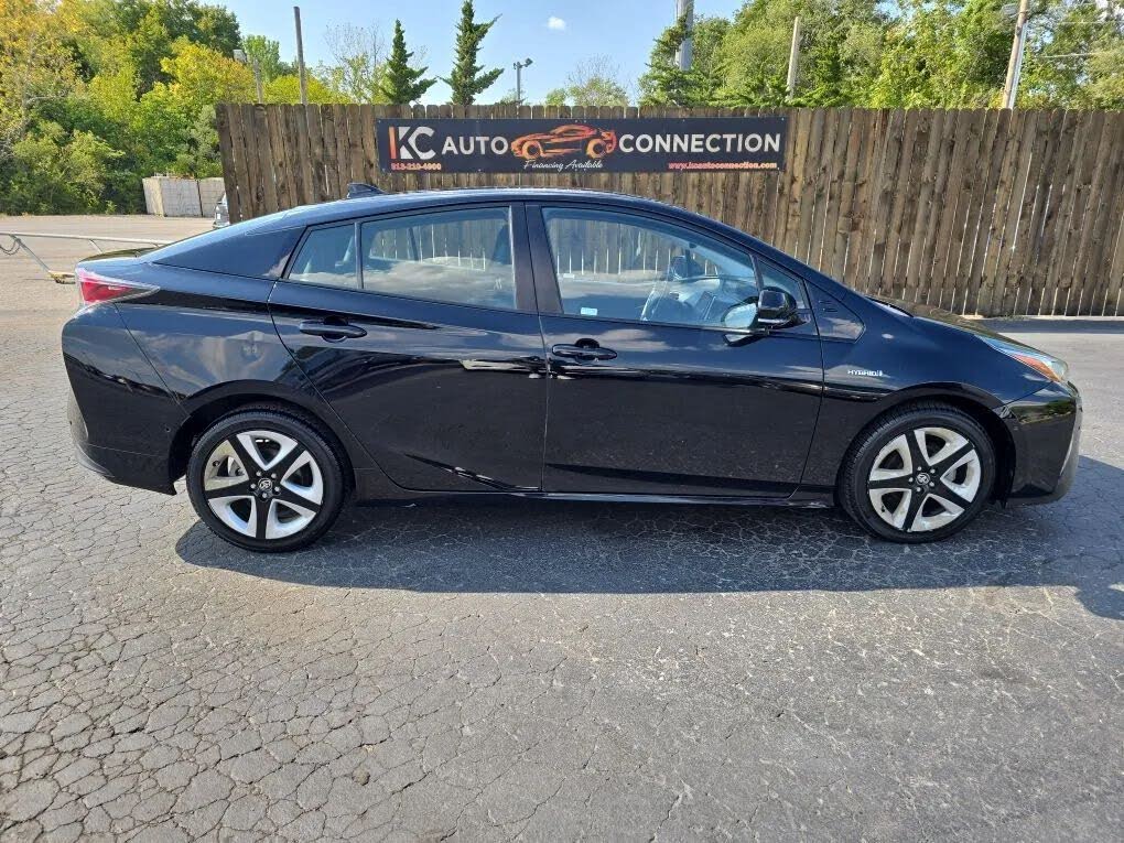 2018 Toyota Prius Three Touring