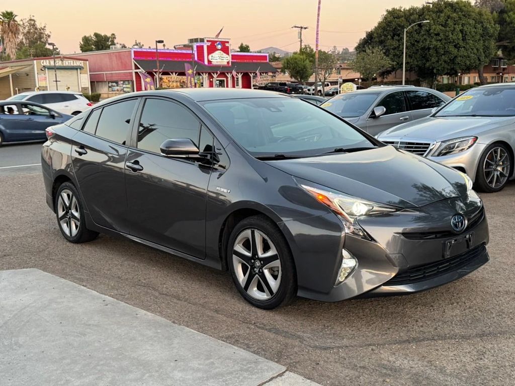 2016 Toyota Prius Three Touring