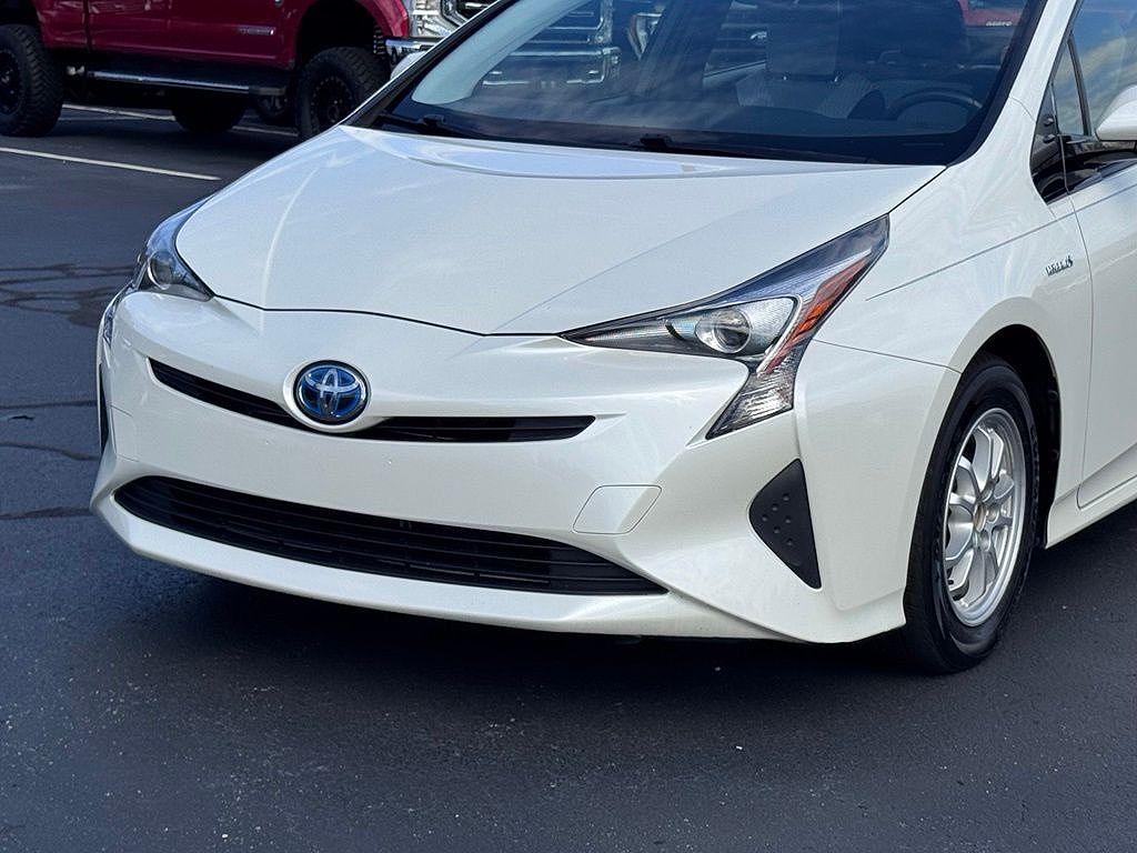 2016 Toyota Prius Three