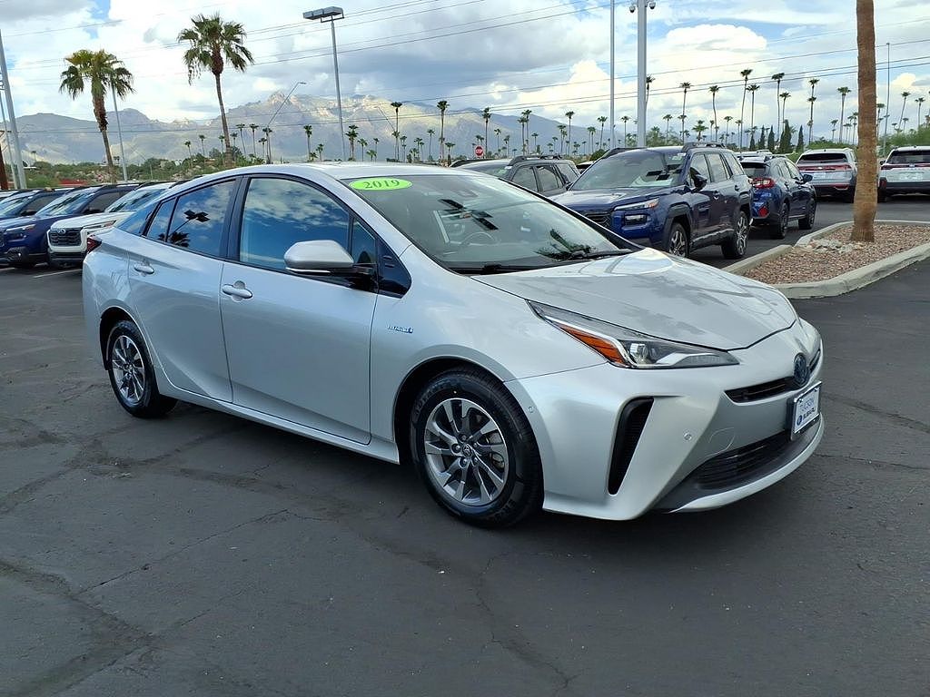 2019 Toyota Prius L Eco