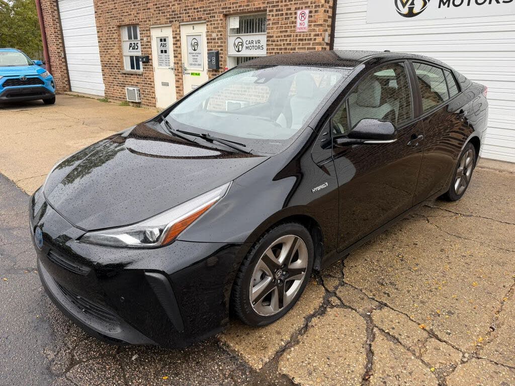 2020 Toyota Prius L Eco