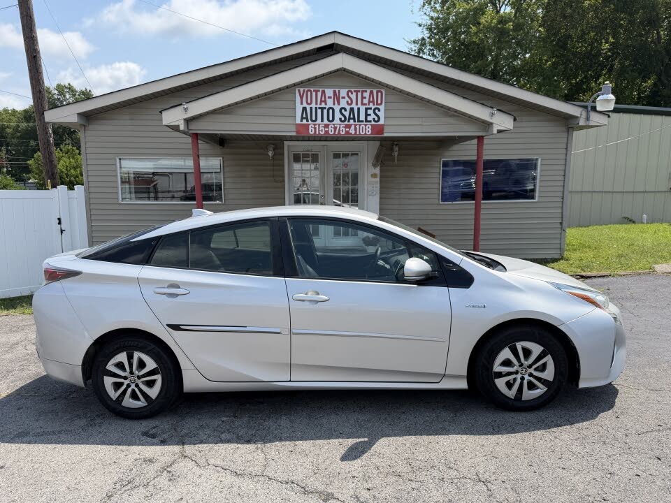 2017 Toyota Prius Three Touring
