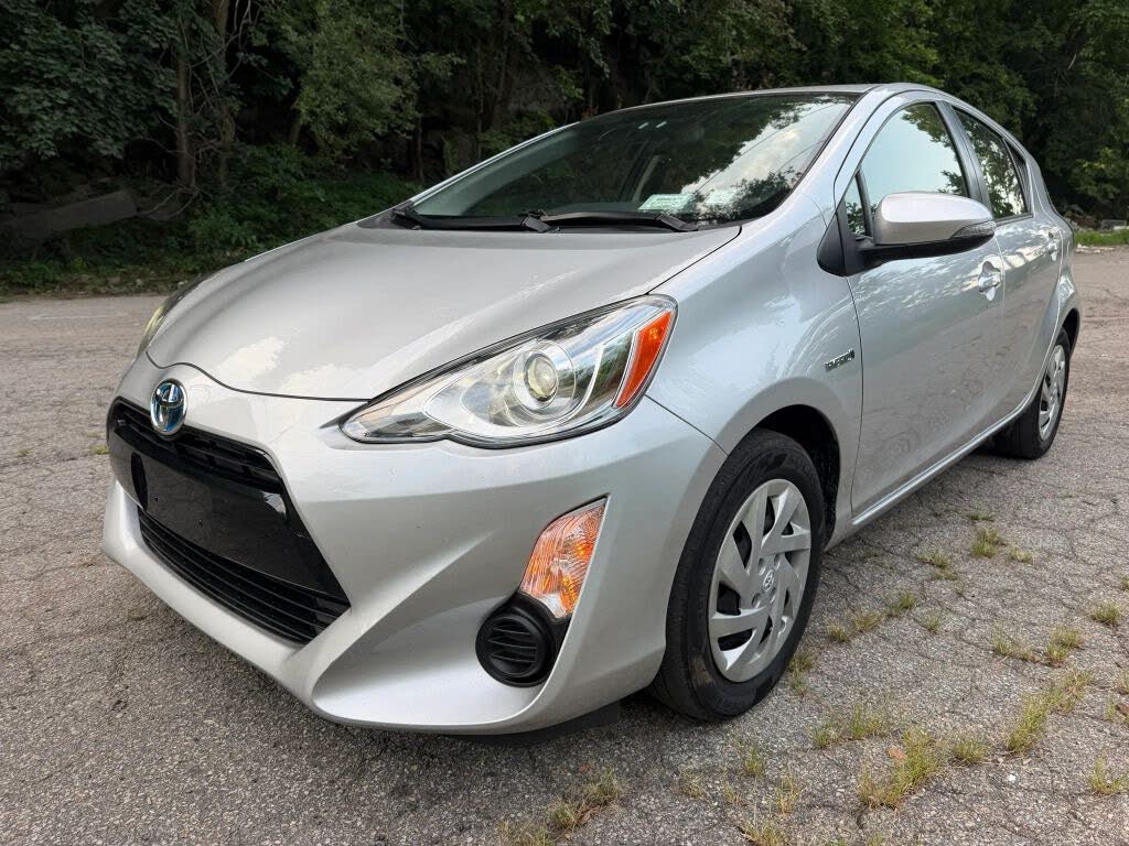 2015 Toyota Prius c Two