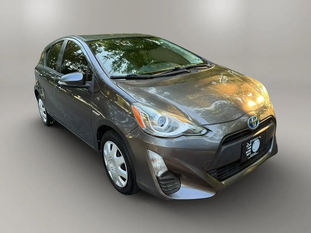 2016 Toyota Prius c Three