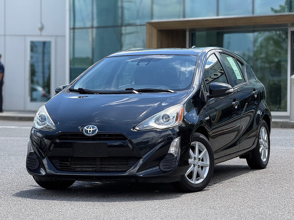 2016 Toyota Prius c Three