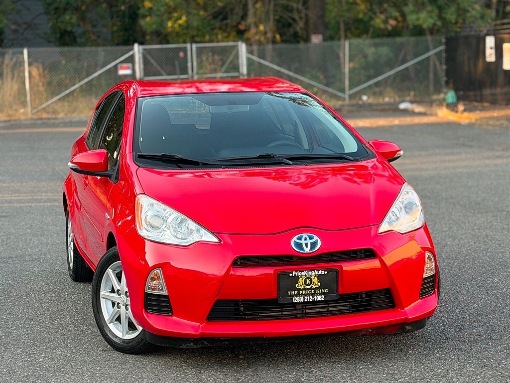 2014 Toyota Prius c Four