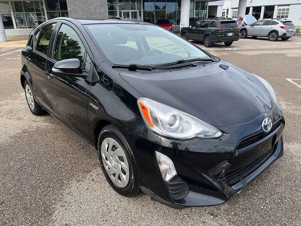 2016 Toyota Prius c One