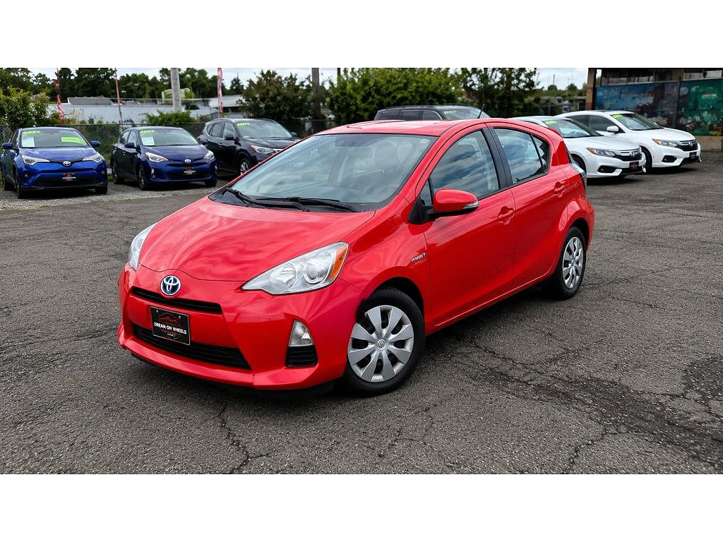 2014 Toyota Prius c Two