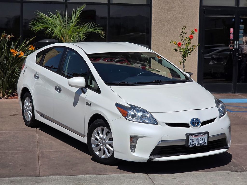 2014 Toyota Prius Plug-In Advanced