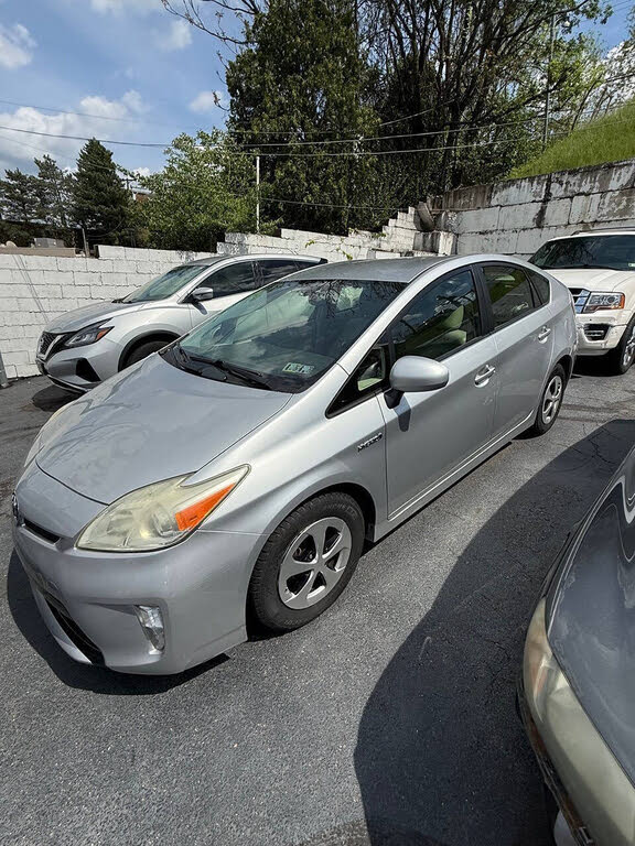 2014 Toyota Prius Five