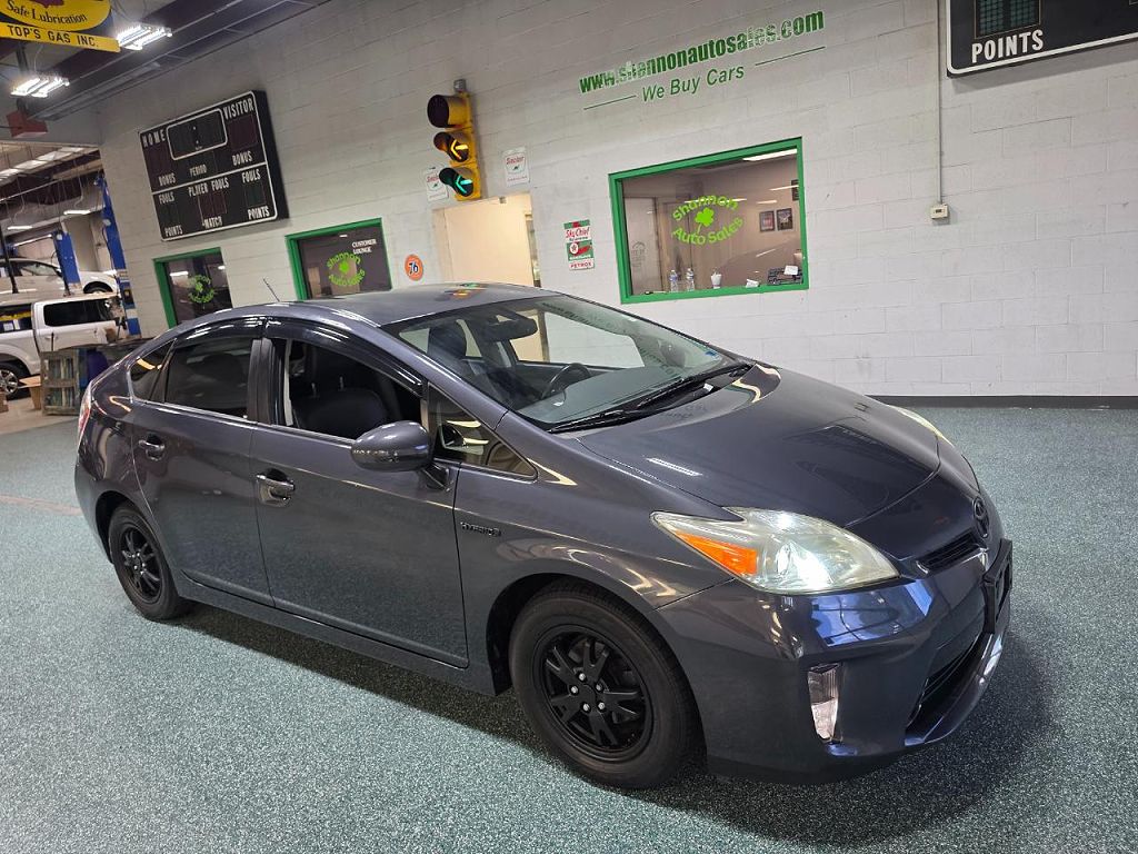 2012 Toyota Prius 5dr HB Three (Natl)