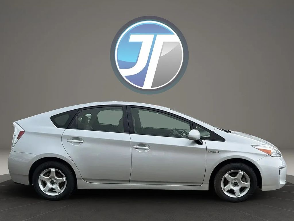 2013 Toyota Prius Two Hatchback 4D