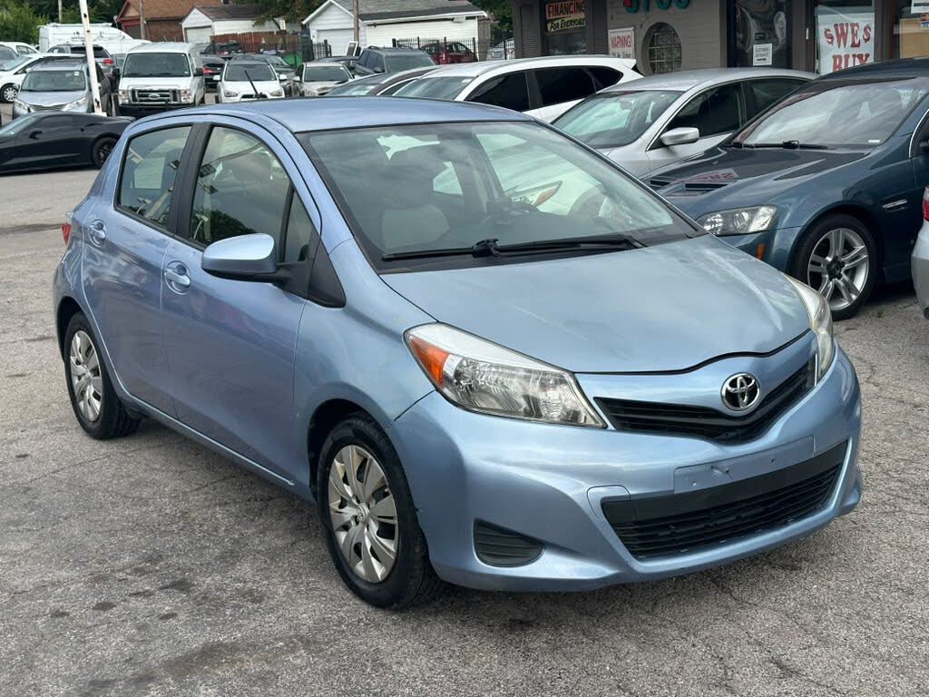 2013 Toyota Yaris L