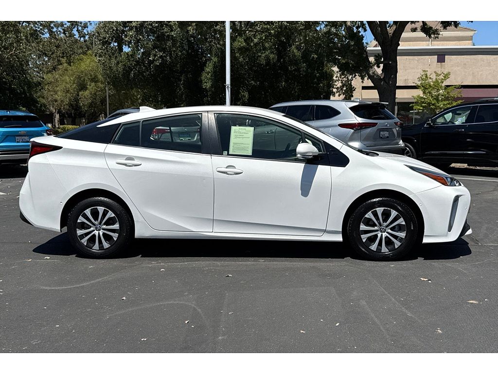 2019 Toyota Prius XLE AWD-e