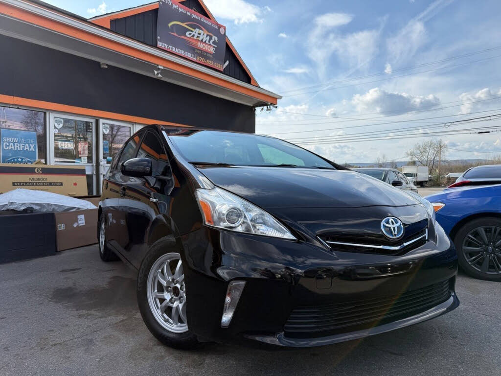 2012 Toyota Prius v Two