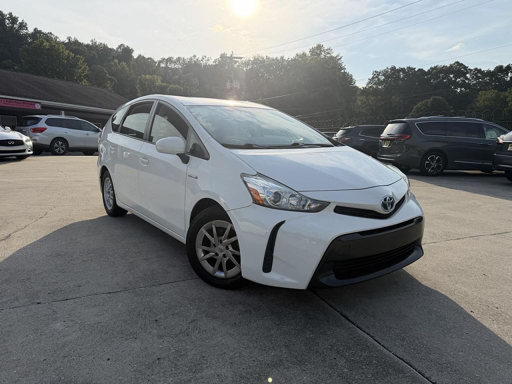 2017 Toyota Prius v Four