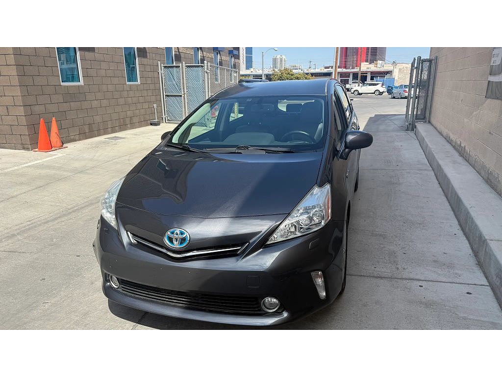 2013 Toyota Prius v Two