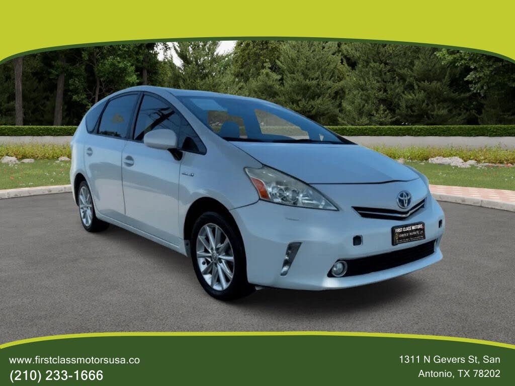 2014 Toyota Prius v Three