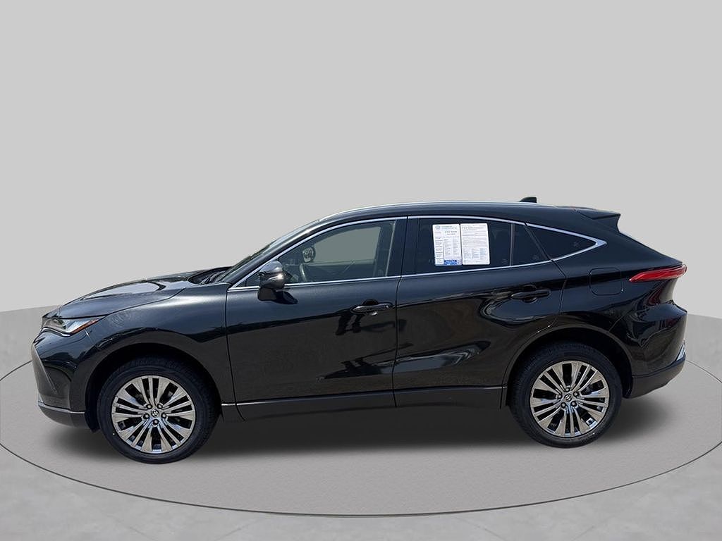 2022 Toyota Venza LE