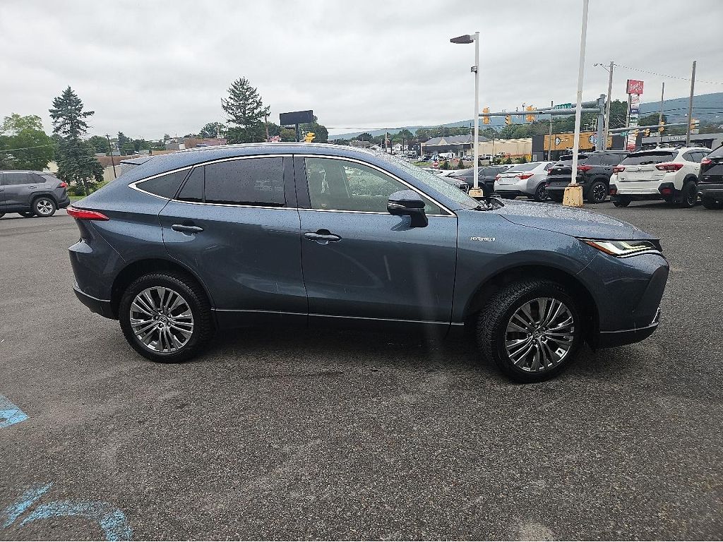 2021 Toyota Venza XLE