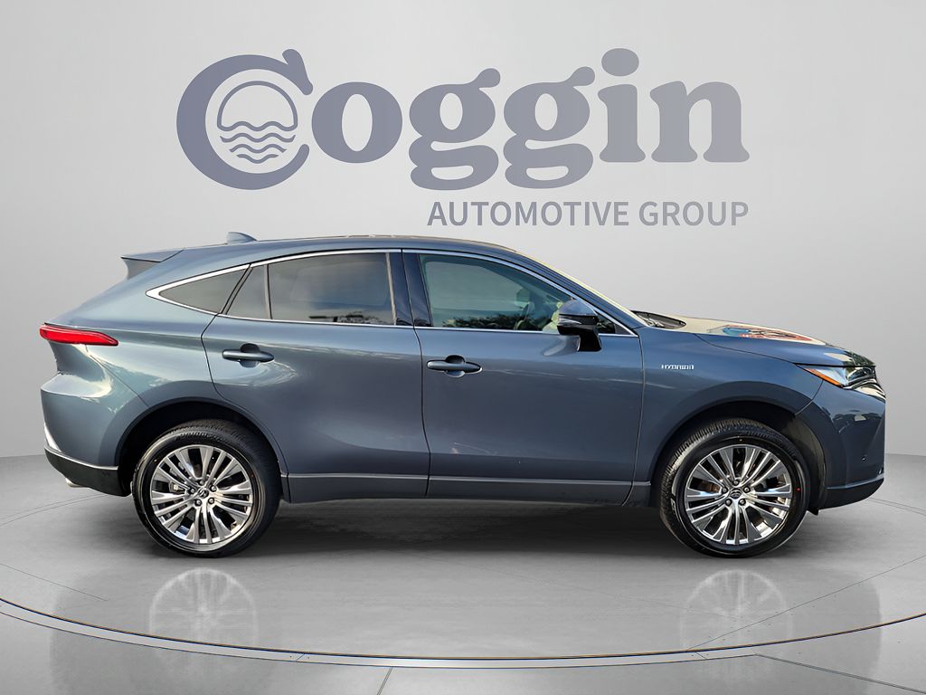 2021 Toyota Venza LE
