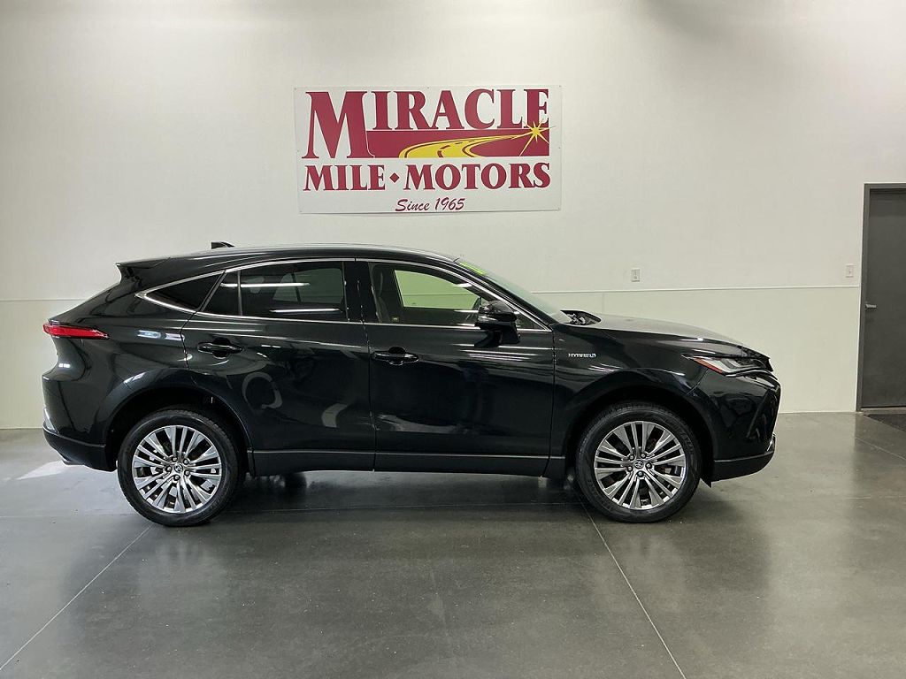 2021 Toyota Venza XLE
