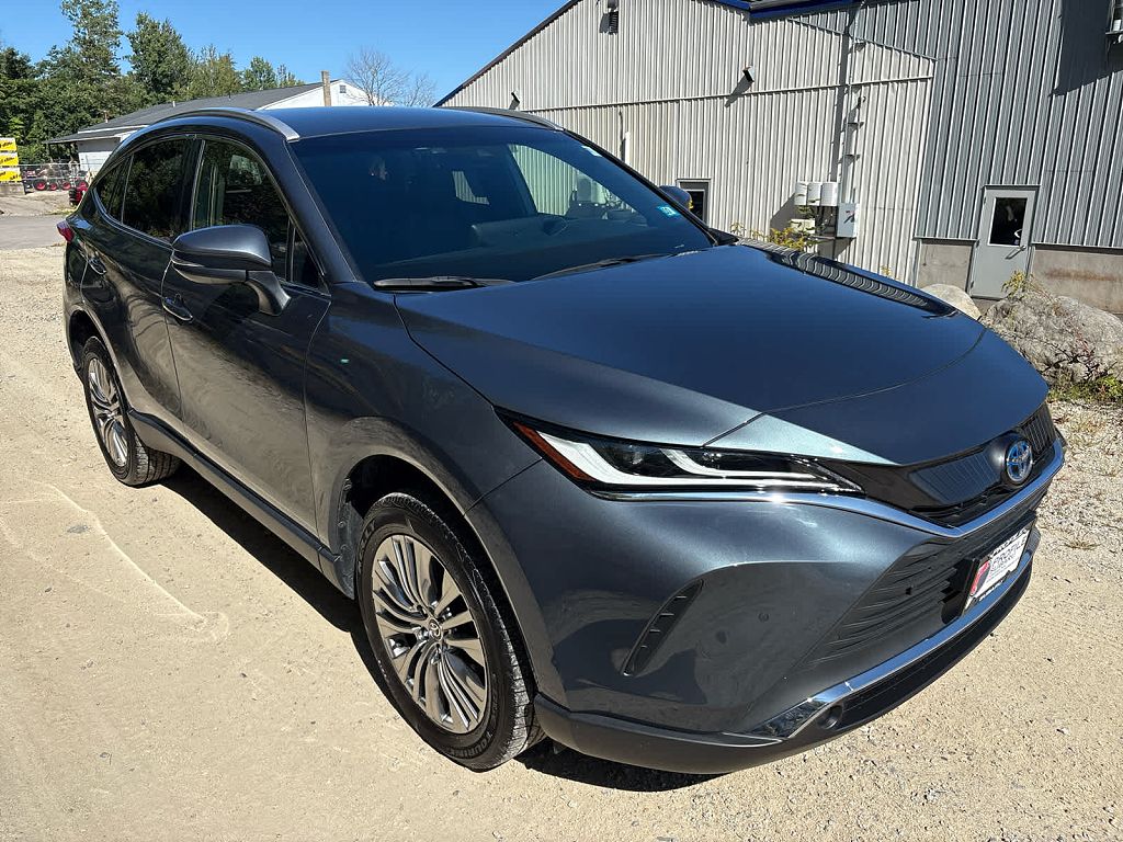 2022 Toyota Venza LE