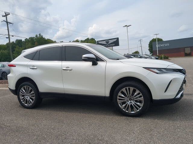 2022 Toyota Venza LE